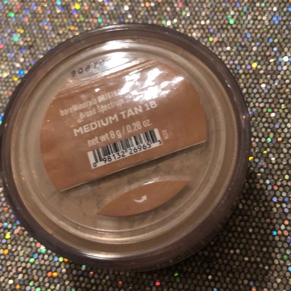 bareMinerals ORIGINAL Foundation 🙌🏼 - Picture 2 of 3